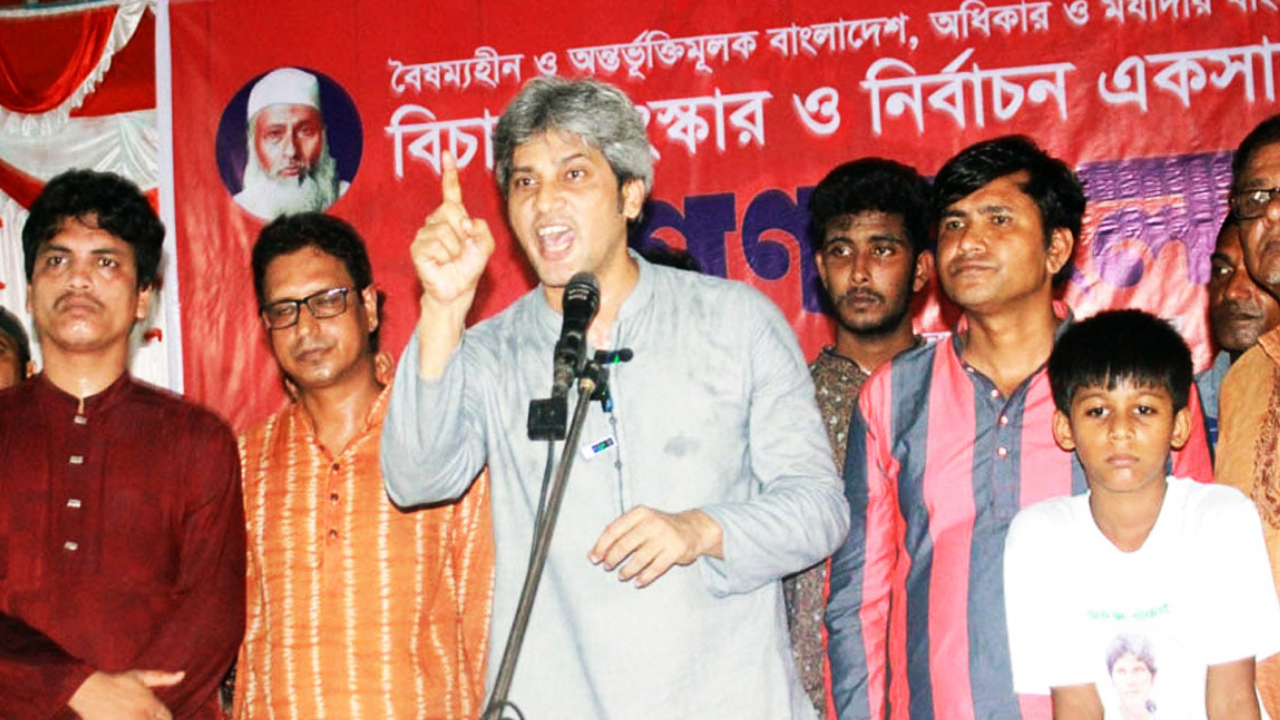 "শেখ হাসিনা পালায় না" বলার দুদিন পরই পালাতে বাধ্য হয়েছেন: জোনায়েদ সাকি